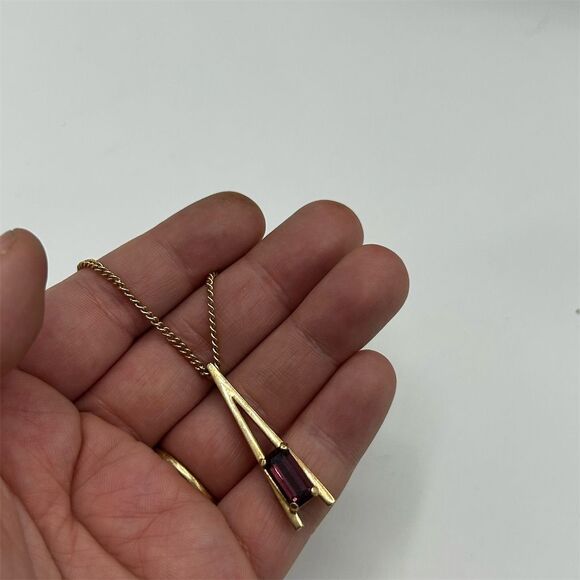 Vintage MCM Avon Plaza IV Purple Rectangle Faceted Stone Pendant Necklace 23” - Picture 2 of 3